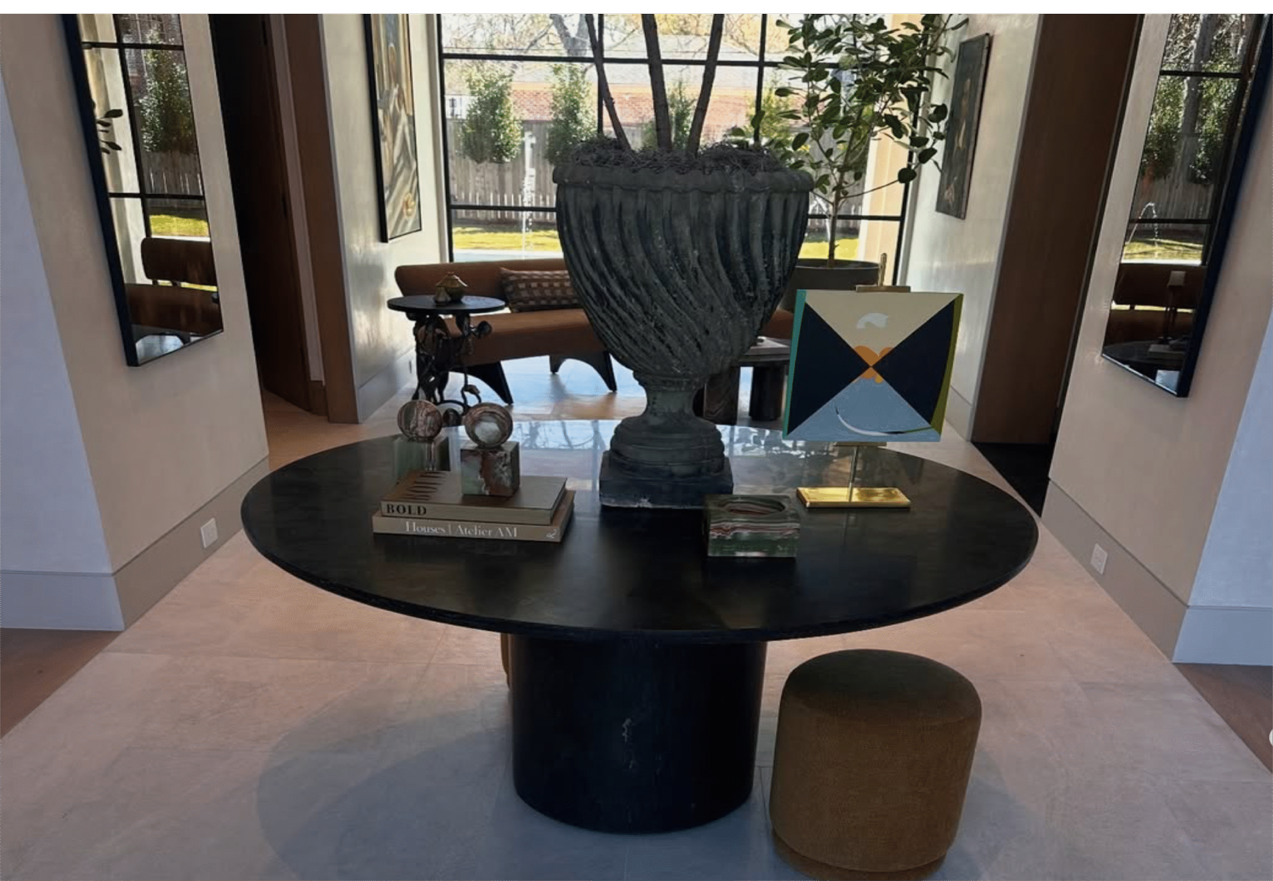 Round Table & Feature Area